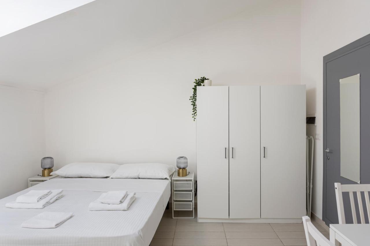 Studio Apt - Duomo 6 Apartment Milan Luaran gambar