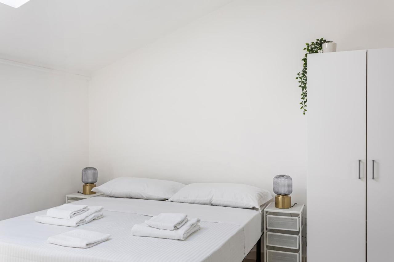 Studio Apt - Duomo 6 Apartment Milan Luaran gambar